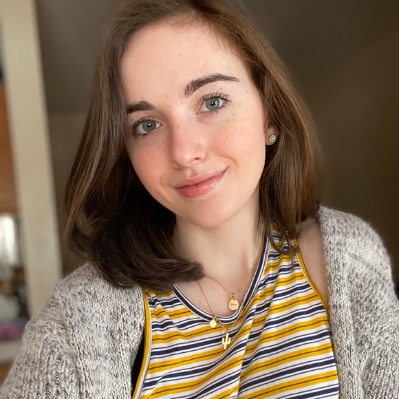 Meet your Posher, Julia - Picture 1 of 1